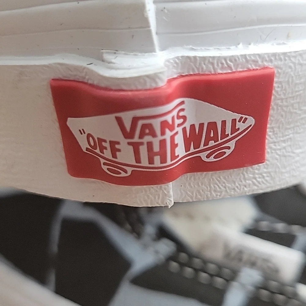 Van's Era Brand new in the box.